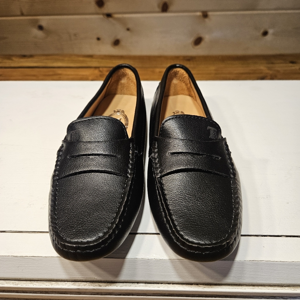 Tod's Men's Black City Gommino Leather Loafers Size 37
